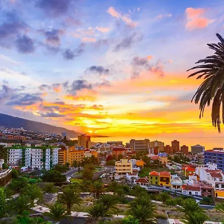 Cozy Townhouse With Ocean Views In * Costa Adeje (Tenerife)