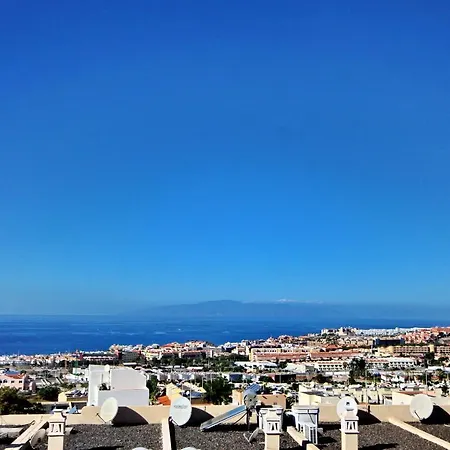 Cozy Townhouse With Ocean Views In Apartment Costa Adeje (Tenerife)